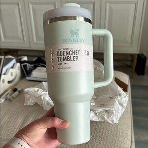 NWT Stanley 40oz Mist Quencher H2.0 Tumbler